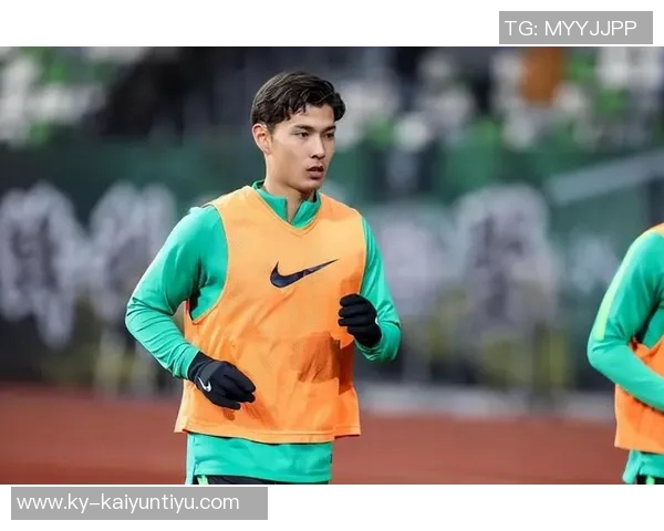 山东泰山半场落后云南玉昆侯永永头球破门克雷桑李源一错失良机 山东泰山半场落后云南玉昆侯永永头球破门克雷桑李源一错失良机