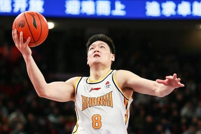 CBA总决赛首战：广东华南虎胜山东荣膺赛季首场胜利，郭艾伦砍下全队最高31分