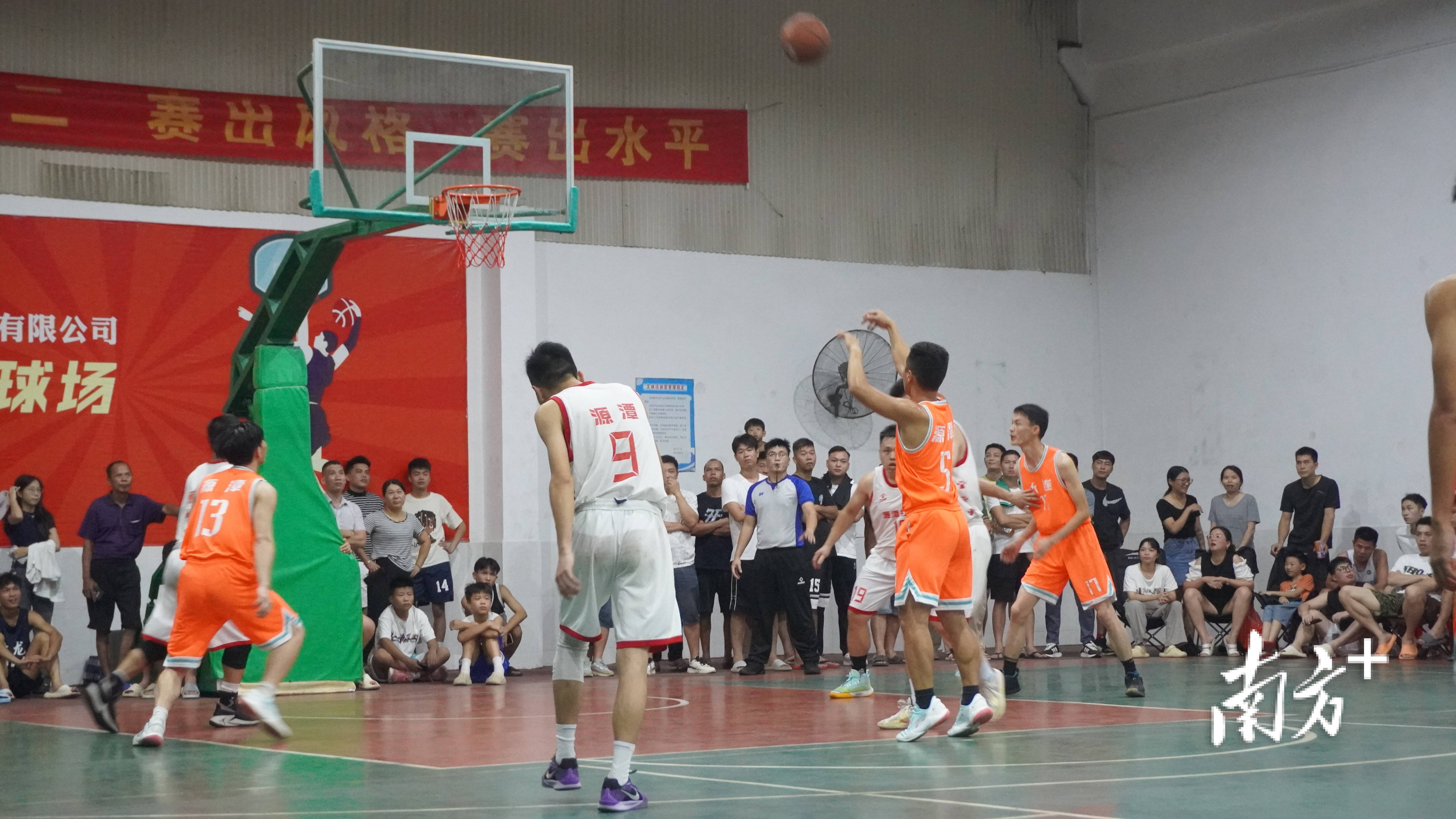 全国篮球比赛的激烈对决吸引视线